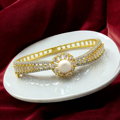 "Luxe Reign Pearl Bracelet - JPFEB-25-035 - Click here to View more details about this Product